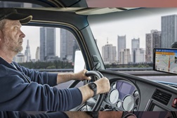 Garmin parceiro para condutores de pesados durante o inverno -  Com a linha GPS dēzl™ e o relógio Instint dēzl™