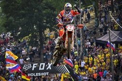 Mundial de MX – Loket, República Checa - Convalescentes Herlings e Cairoli um-dois de novo