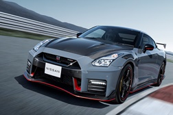 Novo Nissan GT-R NISMO revelado no Japão - Mostra novas cores de inspiração exclusiva na pista e ainda mais fibra de carbono