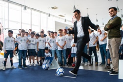 Volkswagen e Figo levam adeptos portugueses ao Euro-2020 - Oportunidade para apoiar a Seleção Nacional no estádio