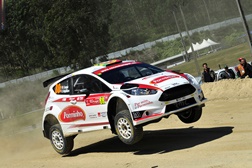 Piloto do Ford Fiesta tem 2,3s de vantagem para o segundo luso