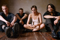 Wolf Alice regressam ao palco do NOS Alive em 2018
