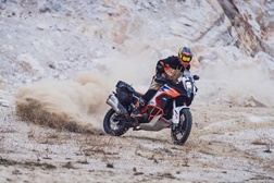 KTM 1290 Super Adventure R atualizada para 2023