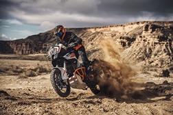 KTM 1290 Super Adventure R – A versão espigada da maxitrail austríaca!