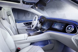 Mercedes-Benz EQS interior revelado com 55 polegadas de ecrã - Isso, são 139,7 centímetros de um lado ao outro