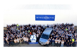 Stellantis Mangualde alcança a produção de 2 milhões de veículos - Viatura número 2.000.000 é um Citroën ë-Berlingo Van, 100% elétrico, de cor Cinzenta, destinado a um cliente nacional, da região de Leiria