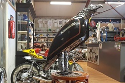 Artista holandês recicla peças de moto para criar esculturas de animais