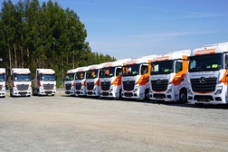 Transportes Álvaro Figueiredo reforça frota Mercedes-Benz com Soc. Com. C. Santos - São 20 camiões Mercedes-Benz Trucks