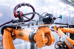 Audi reforça a implementação de inteligência artificial na produção - Fabricante automóvel controla os sistemas de produção através de uma grande cloud à escala