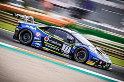 Henrique Chaves revê temporada de títulos e perspetiva o futuro - Depois de uma grande estreia na GT World Challenge Europe
