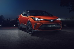 Toyota lança novo C-HR mais eletrificado - 2 novas motorizações híbridas