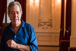 Sérgio Godinho em Paris com Capicua e Filipe Raposo