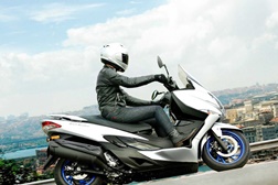 Suzuki Burgman 400 – A maxiscooter original atualiza-se