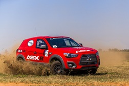 Mitsubishi Motors lança ASX R, novo modelo da Ralliart Brasil que estreia na Mitsubishi Cup 2015 -  Primeiro crossover de competição do rali cross-country de velocidade mais tradicional do Brasil é uma das novidades da próxima temporada