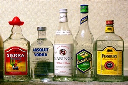 Nova lei do álcool: Governo mantém limite dos 16 anos para vinho e cerveja
