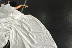 "Impro Wise" - Oficina de dança, movimento, teatro e técnicas de improvisação no Vale da Amoreira