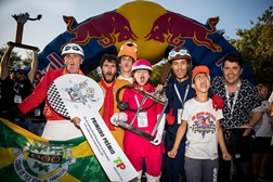 “The Mean Machine” venceu  - Mais de 40 mil no grande prémio Red Bull Lisboa