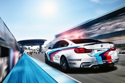 Bridgestone volta a ser fornecedor oficial dos safety cars BMW no MotoGP 2015