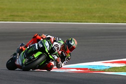 Impressionante, a pole de Sykes