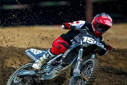 A ciência da proteção off-road nos capacetes Bell