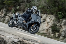 Teste Yamaha TMax 560 Tech Max – Polivalência MAXima