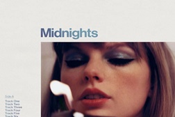 Taylor Swift lança novo álbum, Midnights