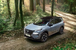 Nissan X‑Trail: 25 anos e mais de 8 milhões de unidades vendidas - Disponível com a tecnologia híbrida e-POWER da Nissan e tração integral e-4ORCE