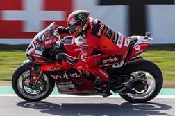 SBK 2024, Barcelona - Bulega líder -  Bautista2º, Razgatlıoğlu 3º