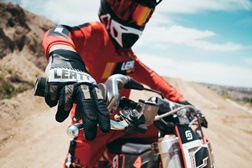Coleção de equipamento Leatt 2024