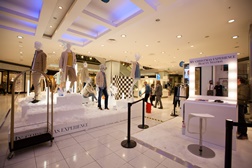 Glamour, sofisticação e criatividade marcam quadra natalícia do CascaiShopping