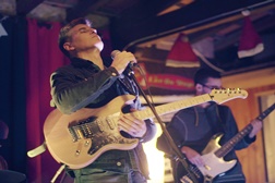 Paulo Mendes apresenta novo single "Gajo Porreiro"