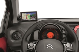 Garmin fornece solução de navegação semi-integrada para o Citroën C1