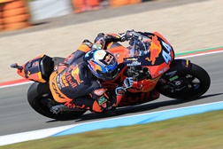 Moto2, Checa - Primeira pole para Marini, quarto sólido para Miguel Oliveira