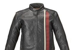 Jaqueta Raven (R$ 1.990) faz parte de nova coleção primavera/verão da Triumph