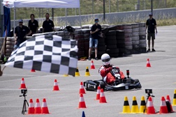 Escola de Aprendizes da SEAT cria kart elétrico vencedor
