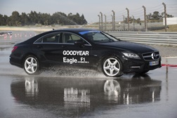 Pneu Goodyear eleito como o oficial da Mercedes-Benz Driving Experience em Portugal
