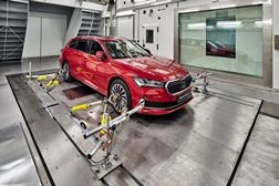 Škoda auto lança novo centro de simulação para testes avançados - Testar os sistemas de propulsão e de gestão térmica para veículos a gasolina, Diesel, híbridos e totalmente elétricos