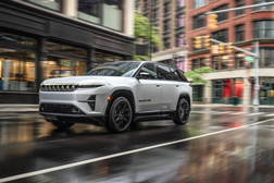 Jeep® apresenta o novo e totalmente elétrico Wagoneer S de 2024 - O primeiro veículo elétrico a bateria (BEV) global da marca