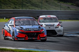 Campeões em título e novos protagonistas na abertura de temporada dos TCR - 4 carros no Campeonato de Portugal de Velocidade e no ibérico Supercars Endurance