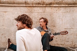 Kings of Convenience anunciam novo álbum "Peace or Love" - O primeiro álbum de estúdio em 12 anos