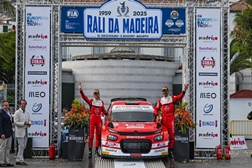 José Pedro Fontes e Inês Ponte no pódio do CPR no rali vinho madeira - Resultado mostra a competitividade do Citroën Rally Team e do Citroën C3 Rally2, carro vencedor da prova insular à geral 