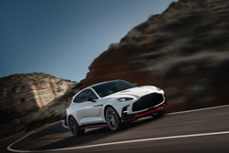 Aston Martin DBX S - Nova versão de topo do Super-Suv