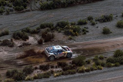 Dakar 2017: Tripla dos Peugeot 3008DKR  em modo maratona