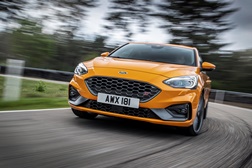 Sports Technologies vitaminam Focus ST - Em recta ou em curva