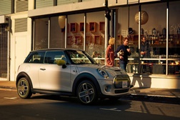 O novo Mini Cooper SE - Mobilidade elétrica ao estilo Mini