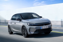 Novos sistemas de assistência obrigatórios a partir de julho - Os automóveis Opel estão preparados