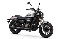 QJ Motor oferece matrícula na compra de modelos 125cc até ao final de junho