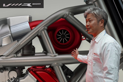 Honda V3R 900 E‑Compressor - Atsushi Kusuda explica