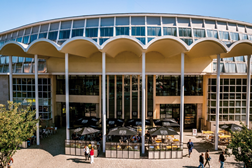 Mercado Bom Sucesso: sugestões para começar 2025 com novos ritmos - Momentos à mesa com música, cultura e amizade