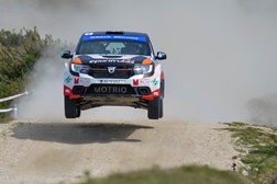 Gil Antunes evoluiu Dacia Sandero no Rali Vieira do Minho - Rodar e acumular quilómetros em ritmo de competição  